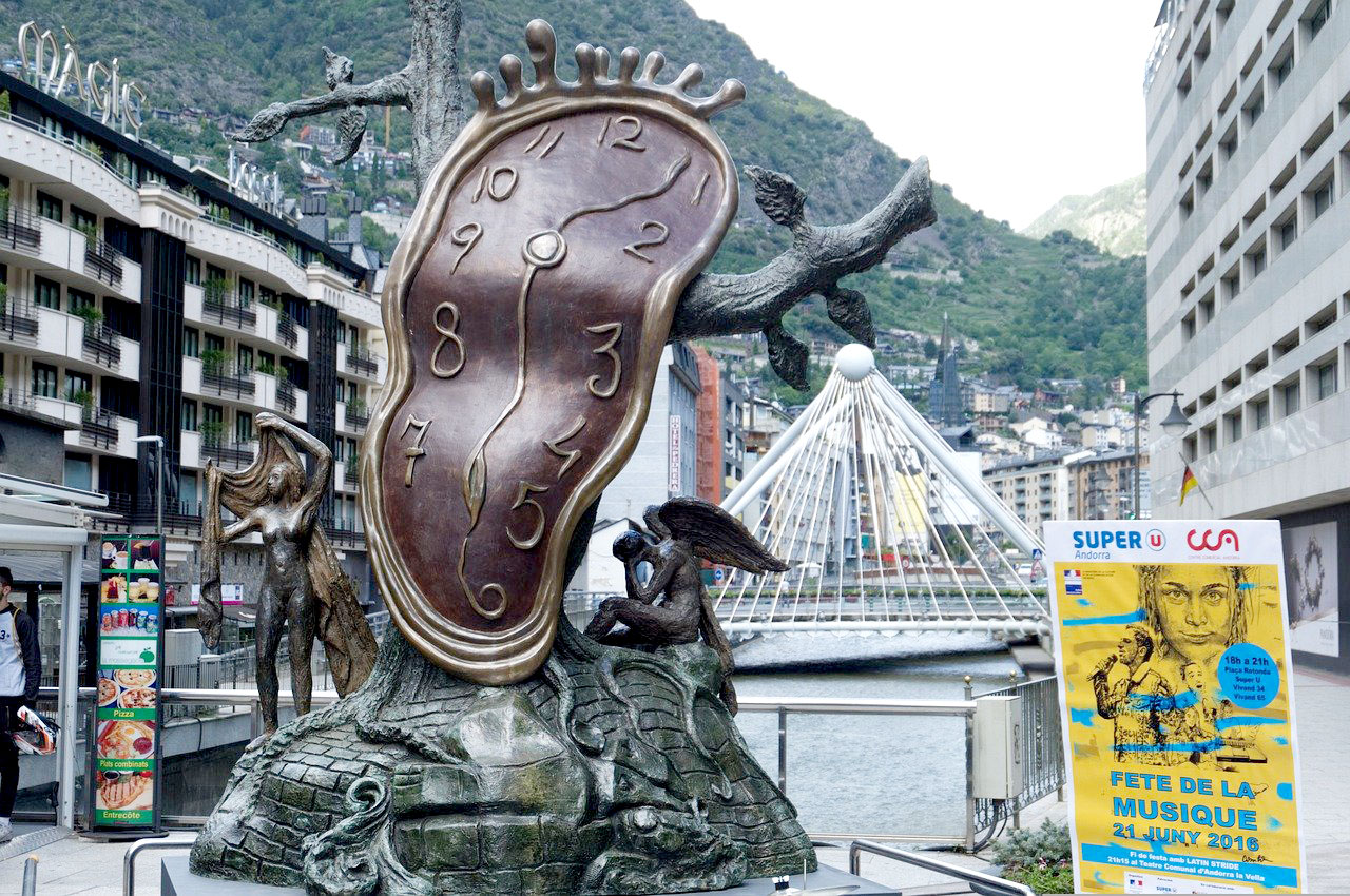 Imagem da Escultura de Dali em Andorra