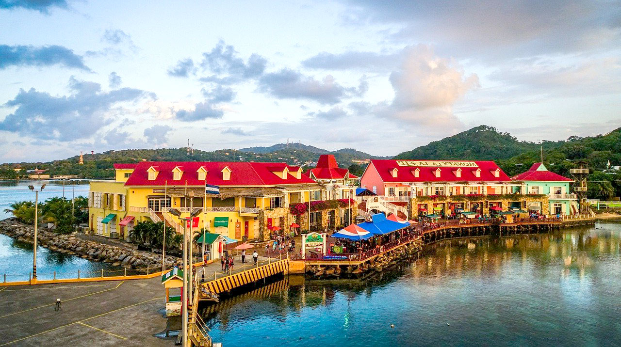 Imagem d Porto em Roatán, Honduras