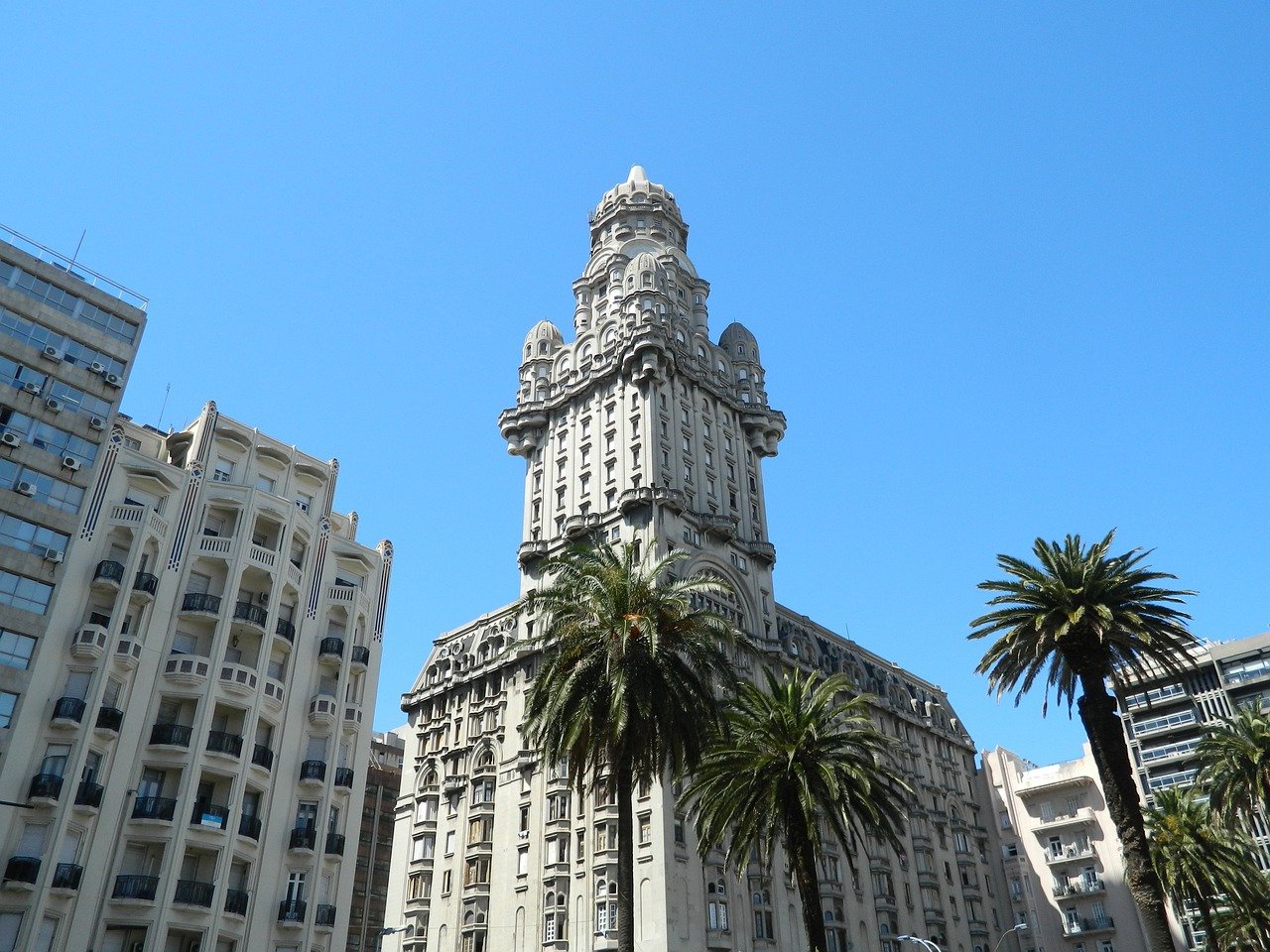 Imagem Palácio Salvo em Montevidéu, Uruguai