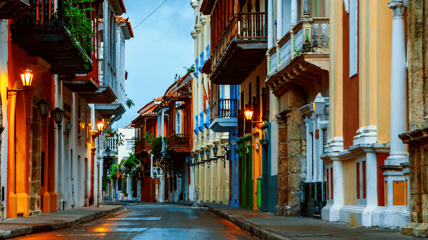 Rua de cidade na Colômbia