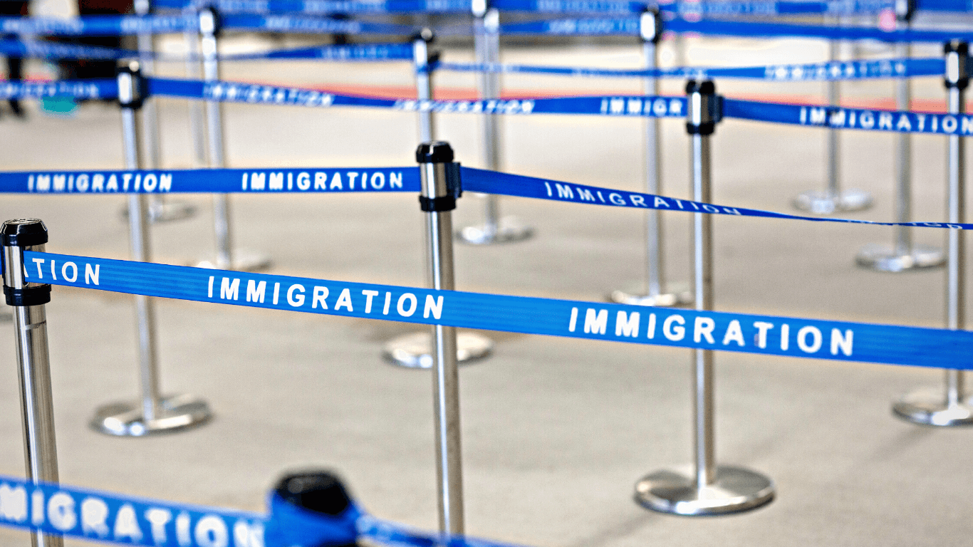 Faixas da imigração em aeroporto