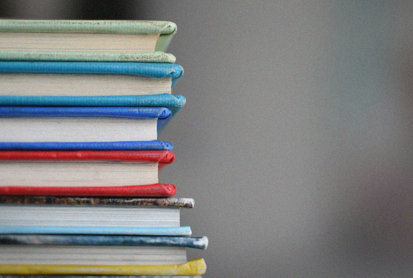 Livros empilhados