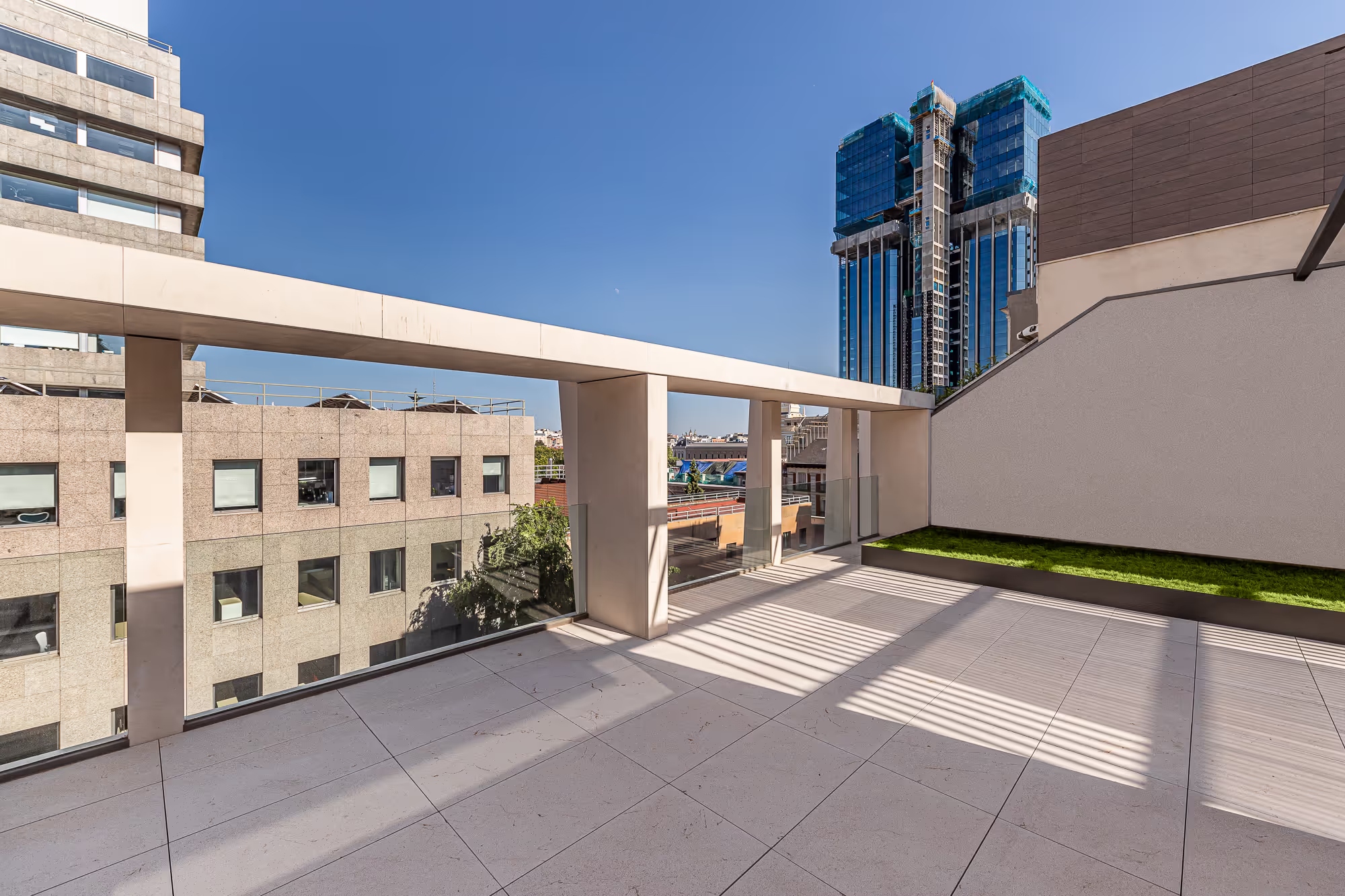 Amador de los Ríos 5, oficina de lujo Primework en Almagro, Madrid