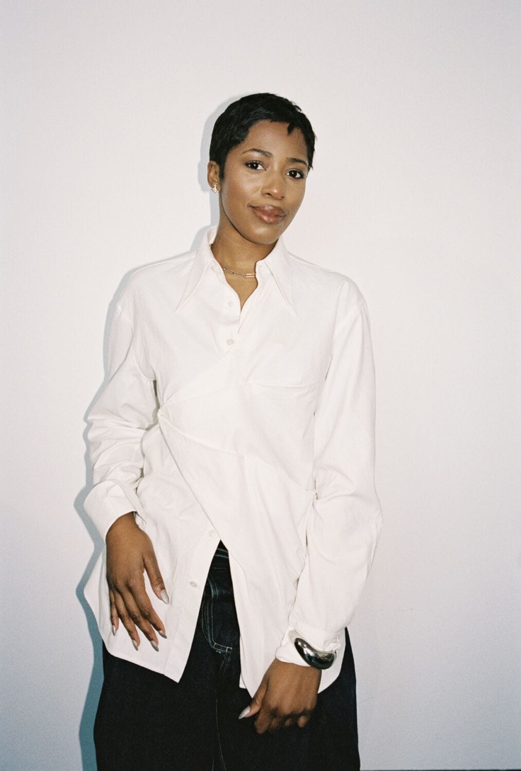 Bianca-Saunders-Portrait-2025.jpeg (1013×1500)