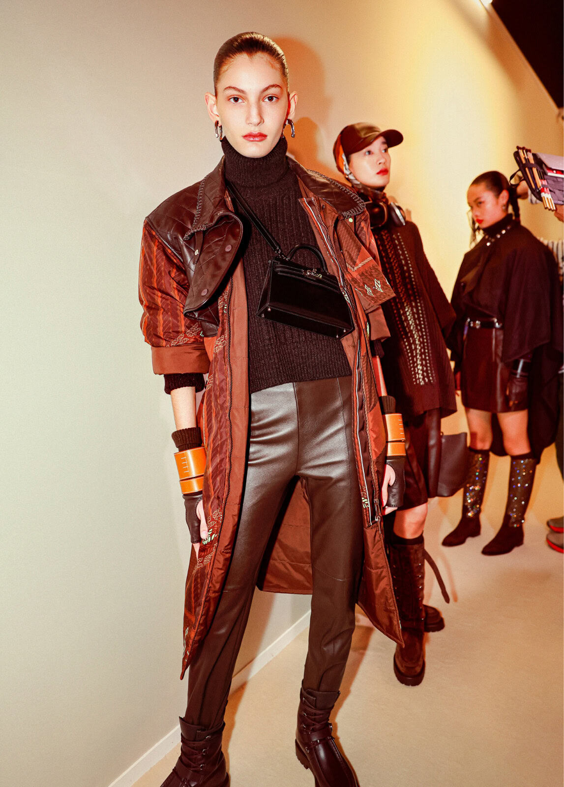 10_Issue8_Poster03_Profile_Hermes_Backstage_Jiro_Konami-8p-03.jpg (1147×1600)