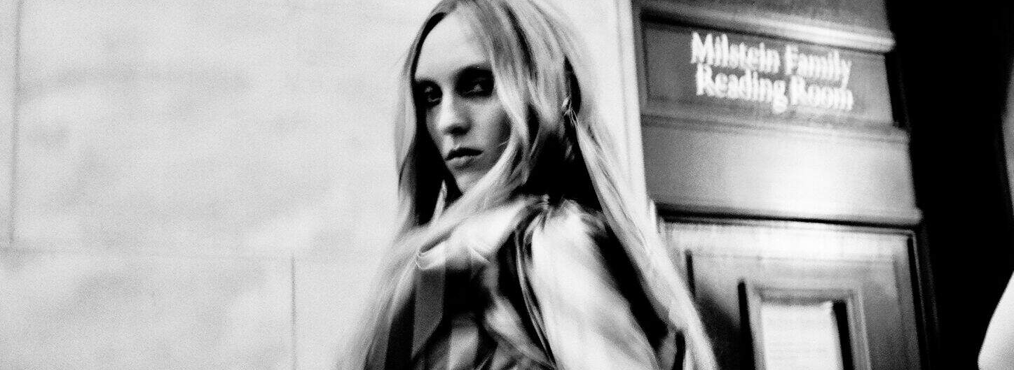 BACKSTAGE MAGIC AT MARC JACOBS