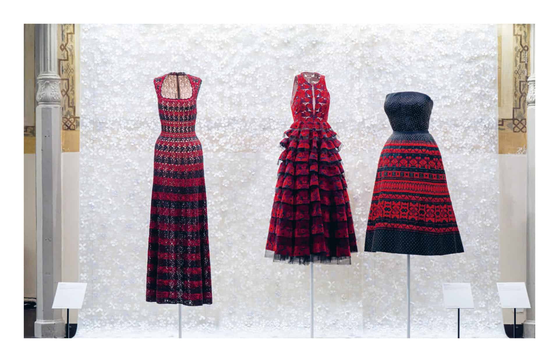 Alaia_Dior_Two_Masters_of_Haute_Couture_Spread_06.jpg (1920×1246)