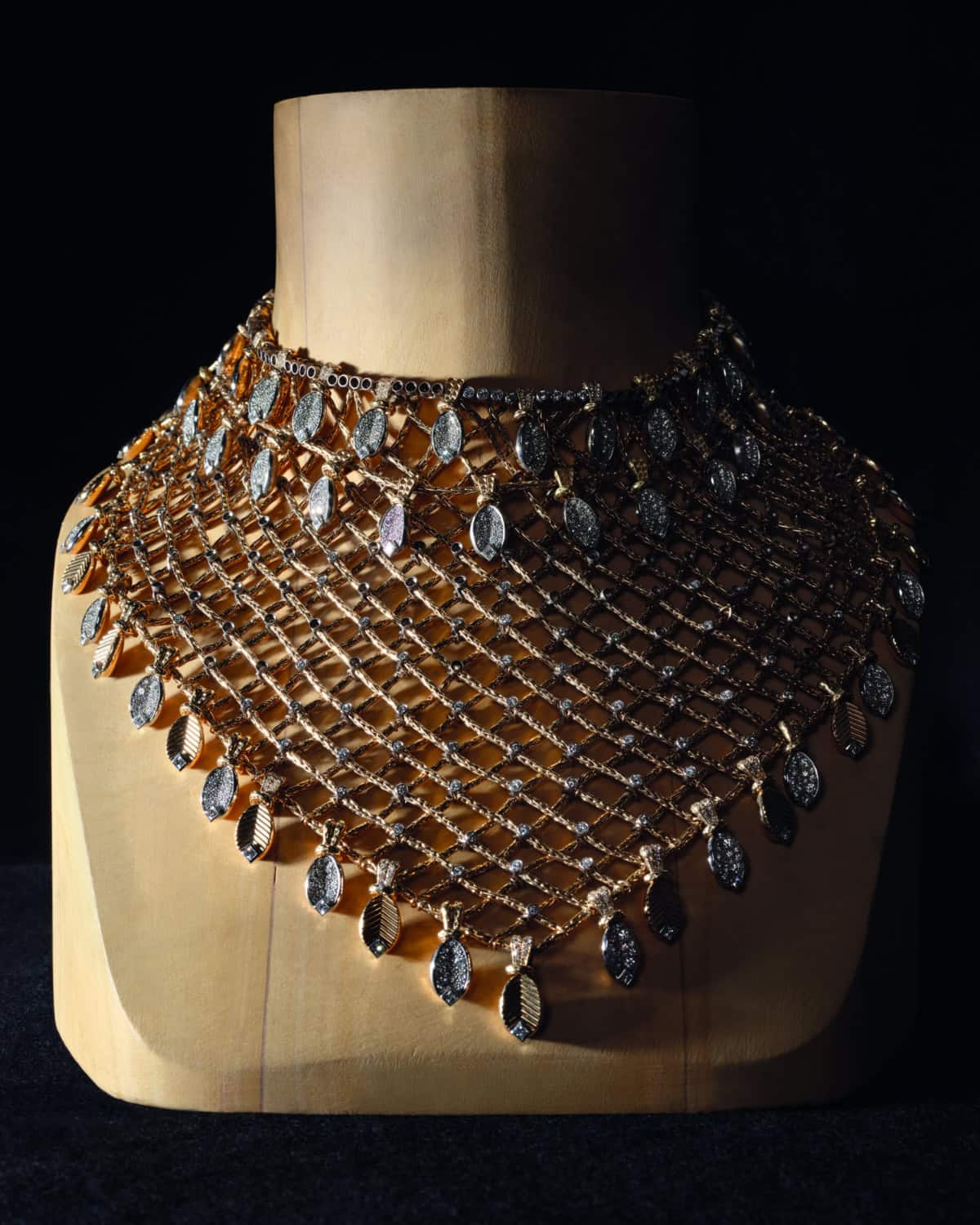 251106_CARTIER_SHOT_02_185_1080x1350_CMJN.jpg (1200×1500)