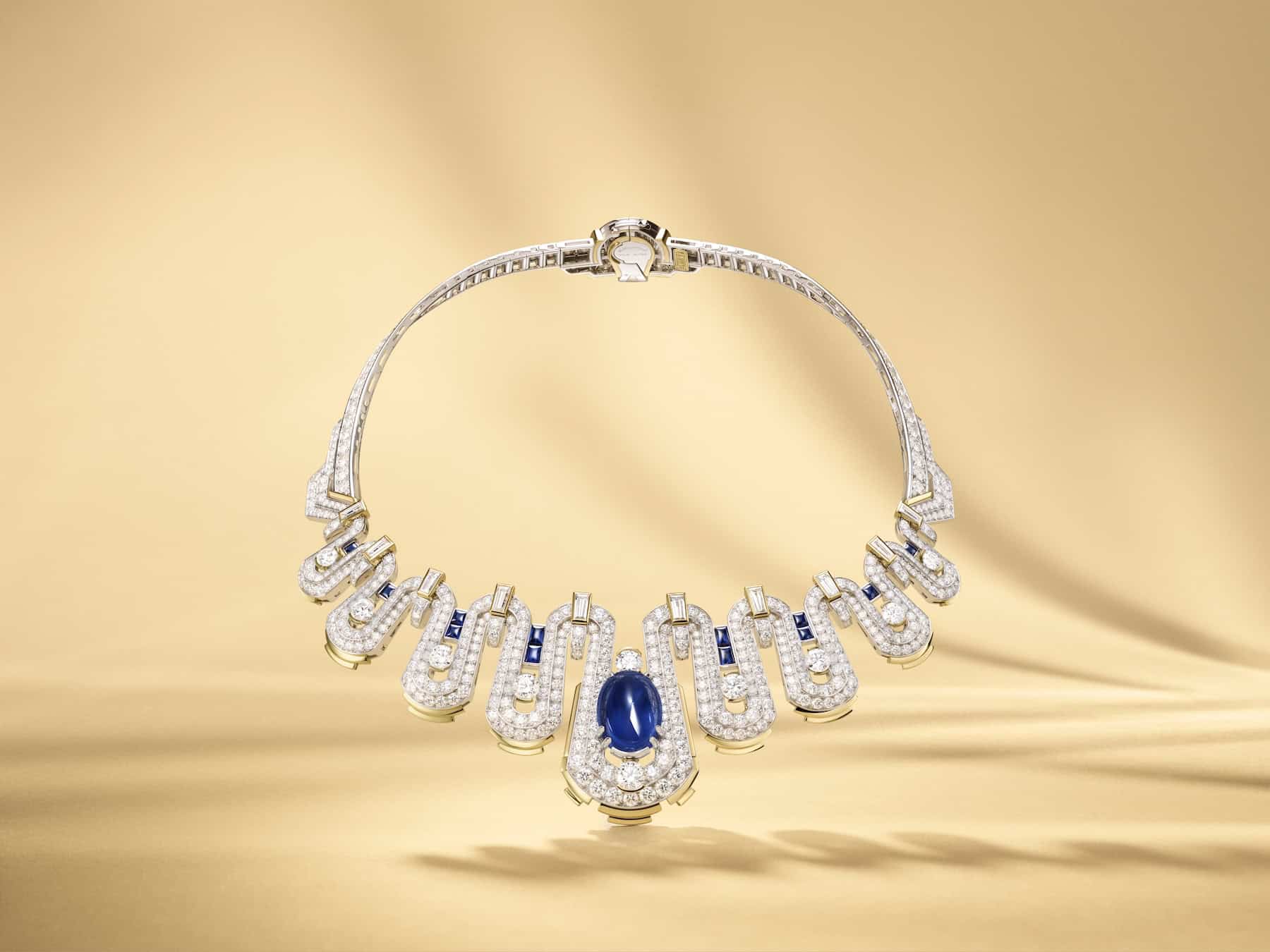 260211_VCA_EGYPTE_060_COLLIER_ESPRIT_DE_UNIVERS_V06_RVB.jpg (1800×1350)