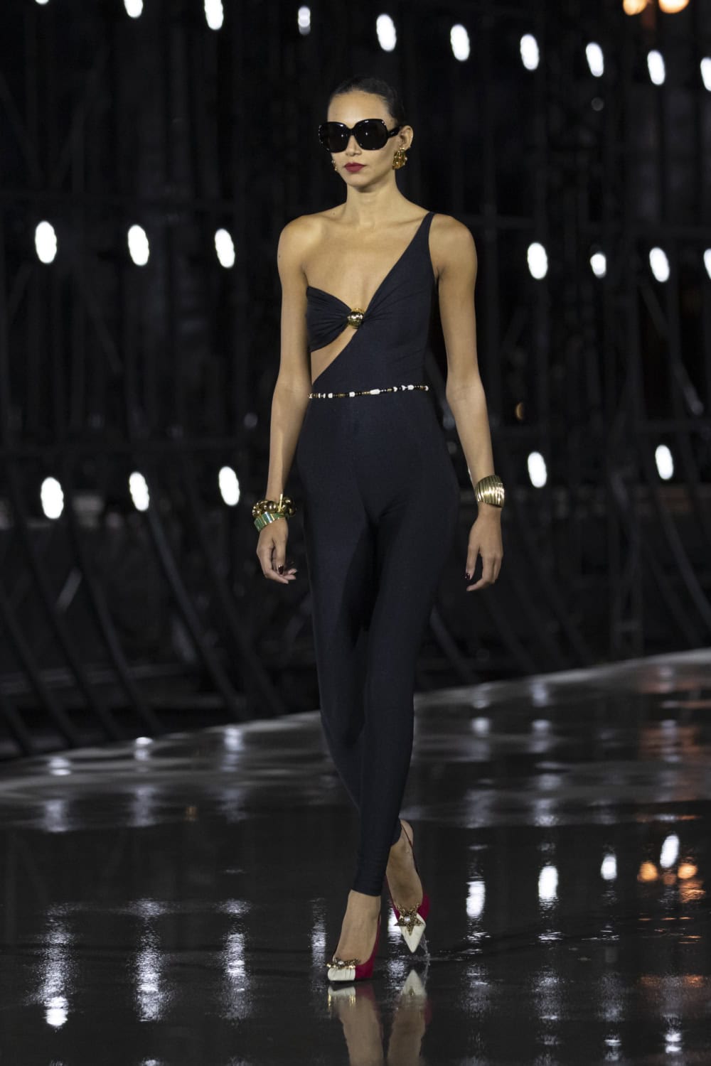 SL_SUMMER_SS22_RUNWAY_HR_5.jpg (1000×1500)