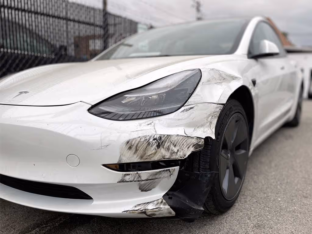 Tesla Model 3 front bumper Damage