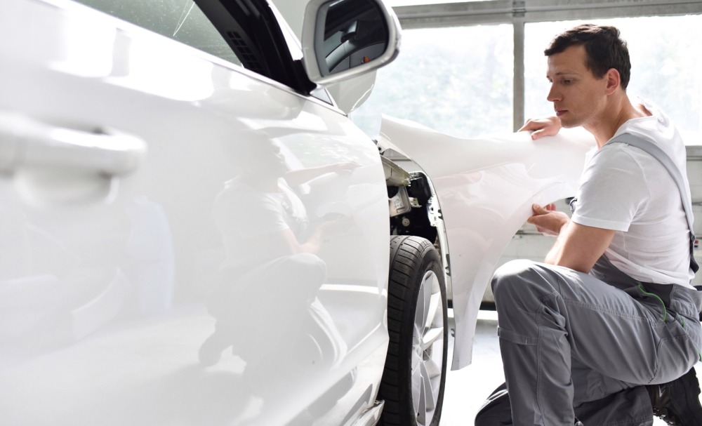 7 Reasons to Hire a Professional to Paint Your Car vs DIY
