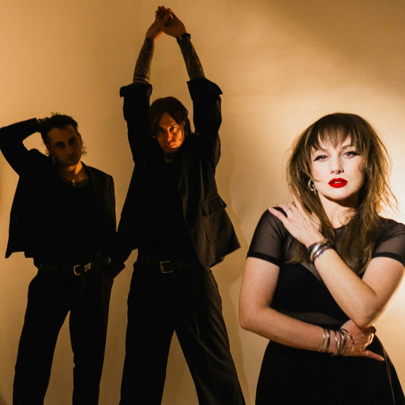 Nuovo Testamento + Dark Chisme + KYC DJS + Noveli