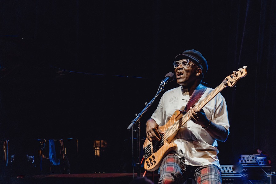 Richard Bona Asante Trio