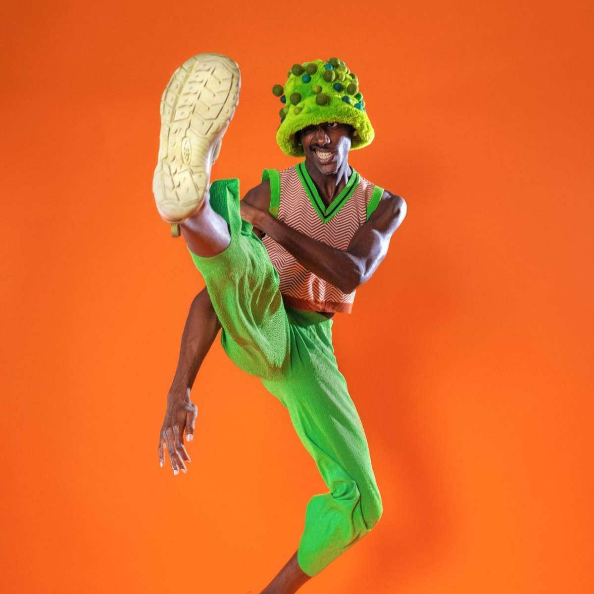 Ehiorobo w/ Estephani + Mr. Knobs