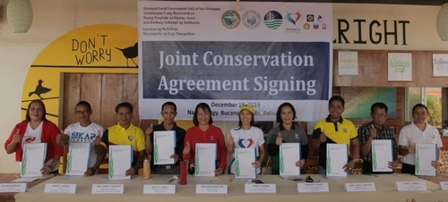 Joint conservation agreement signing