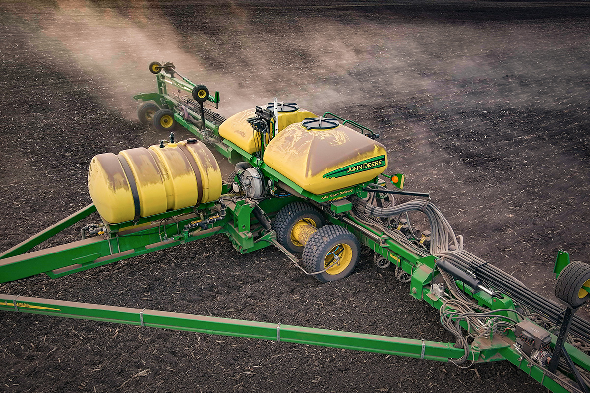 John Deere Center Fill Planter with CTIS