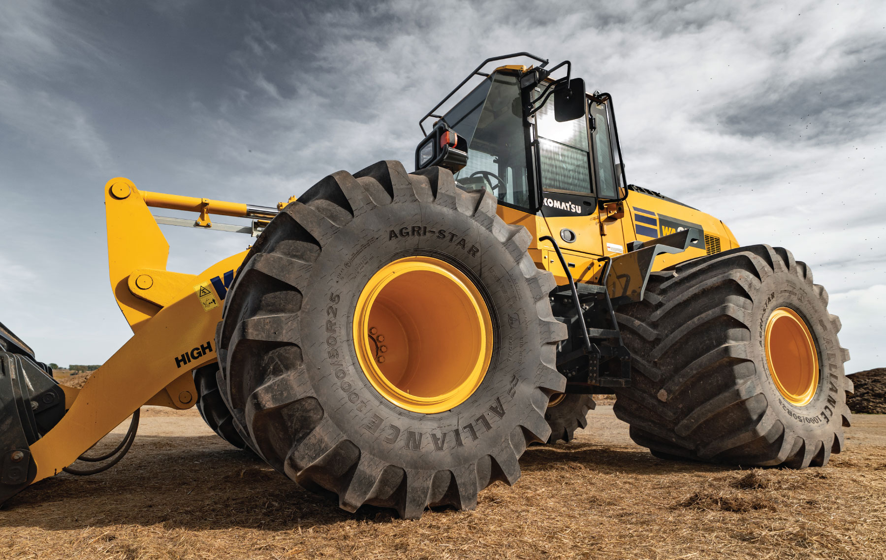 Payloader Tractor with Floater Tires
