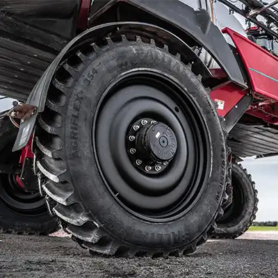Miller sprayer with black wheels