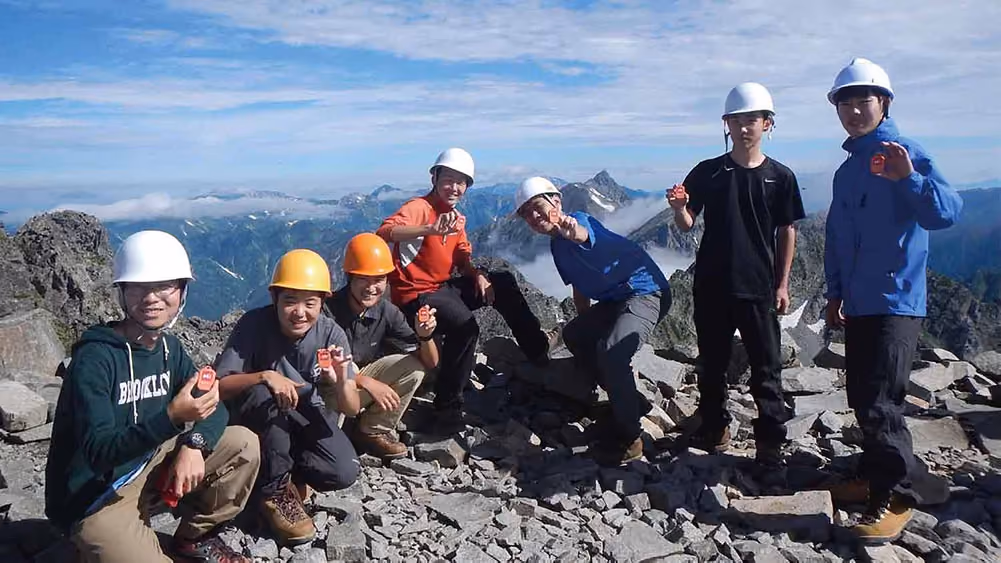青少年の安全登山を支援する活動