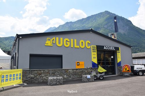 enseigne lettres découpées ugiloc