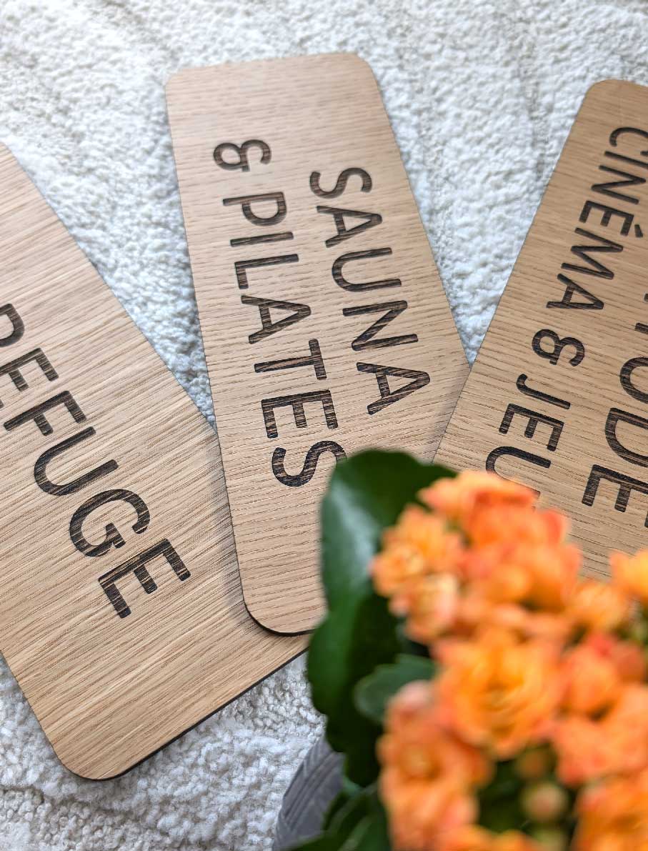 Panneau signalétique en bois chalet Alpes