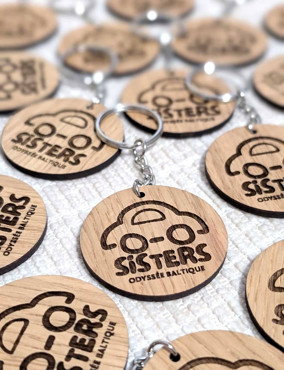 porte-clé en bois Savoie, fabrication artisanale sur-mesure