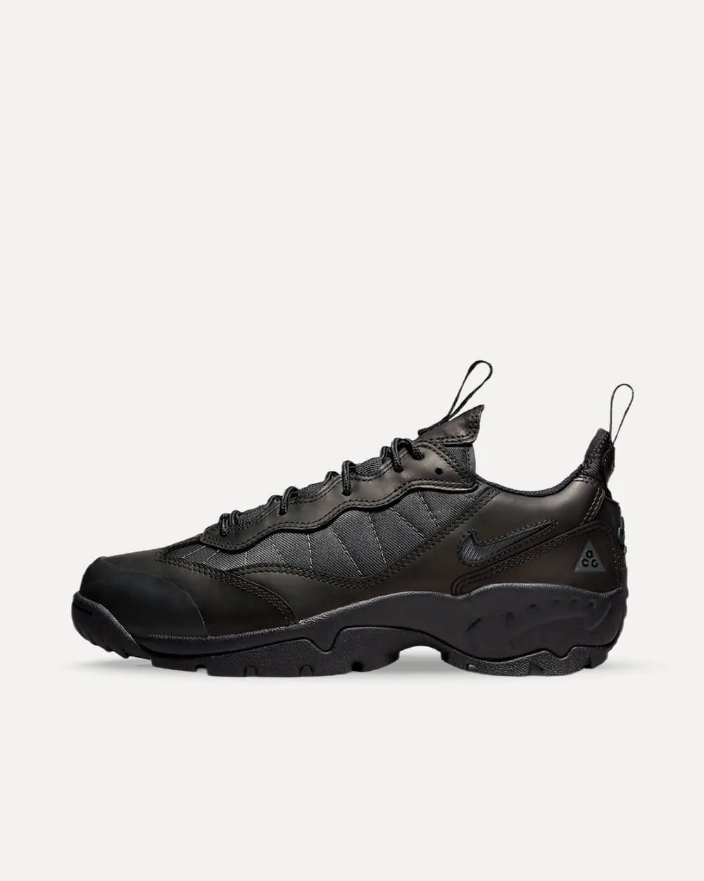 Nike ACG Air Mada "Triple Black"