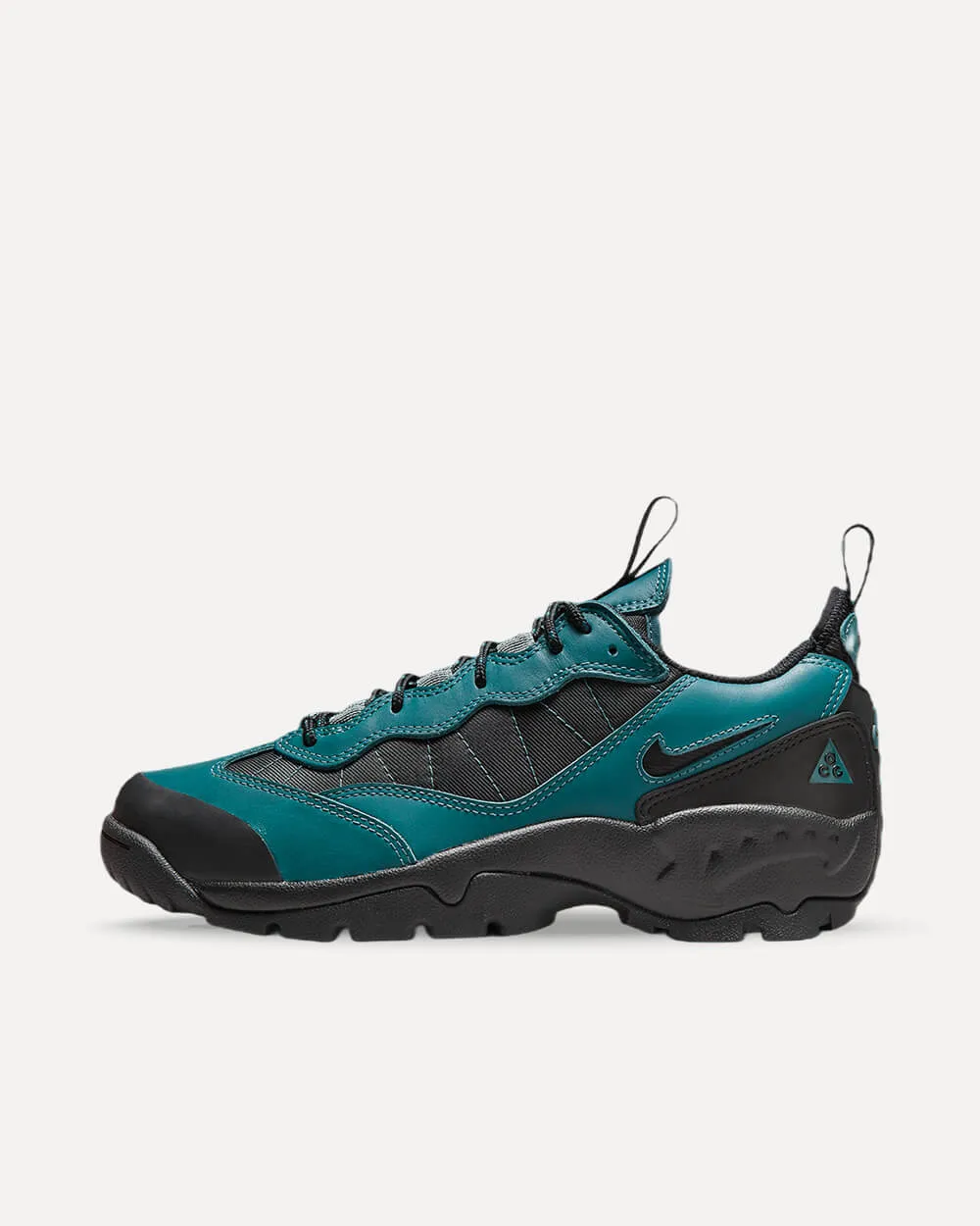 Nike ACG Air Mada "Ash Green"
