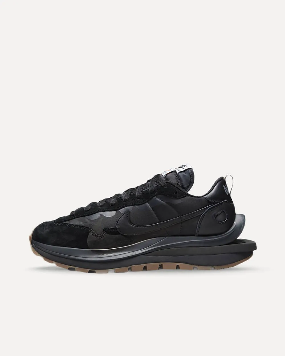 Nike x sacai VaporWaffle "Black Gum"