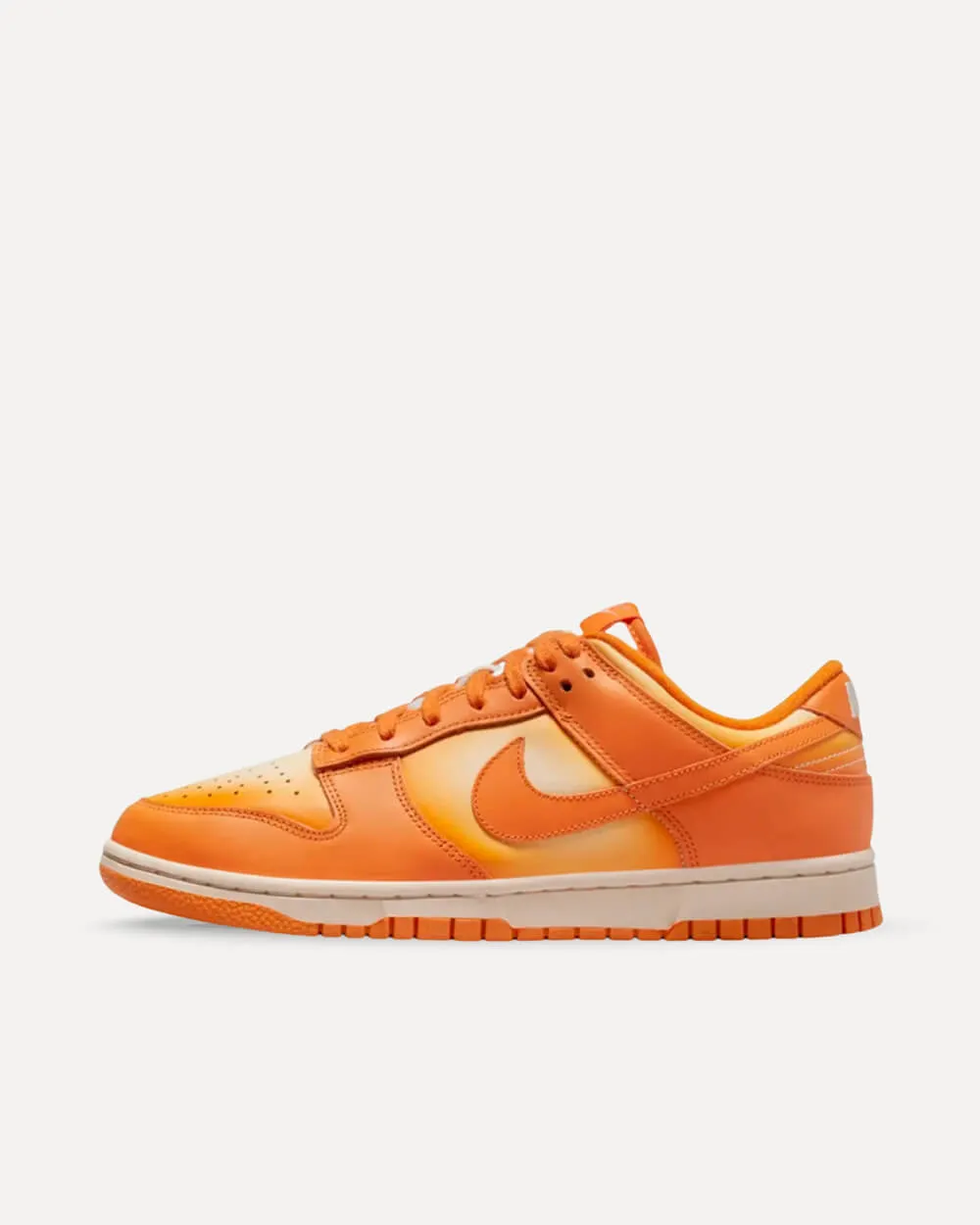 Nike Wmns Dunk Low "Magma Orange"