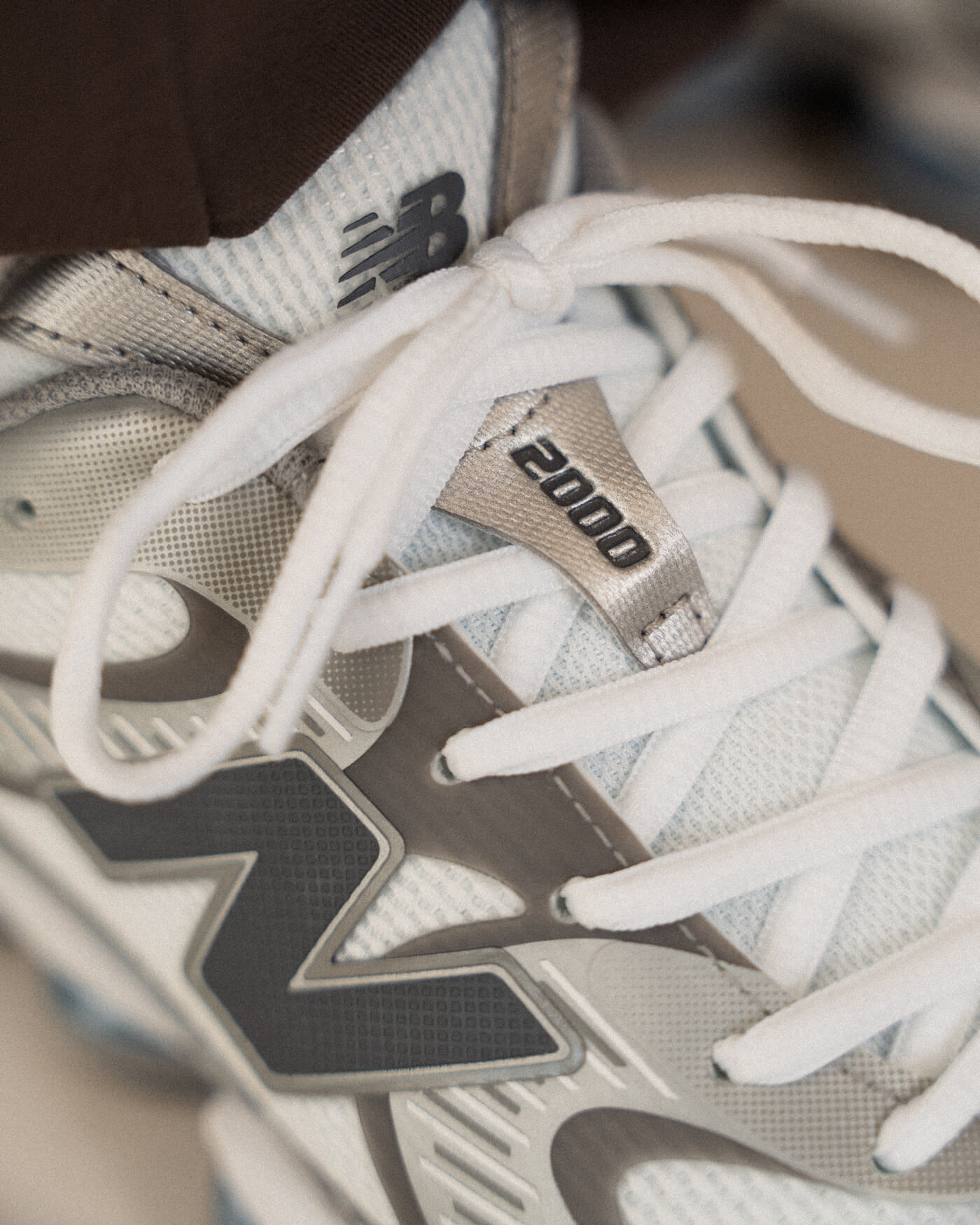 New Balance ABZORB 2000 - White/Silver Metallic/Castlerock - U2000AA