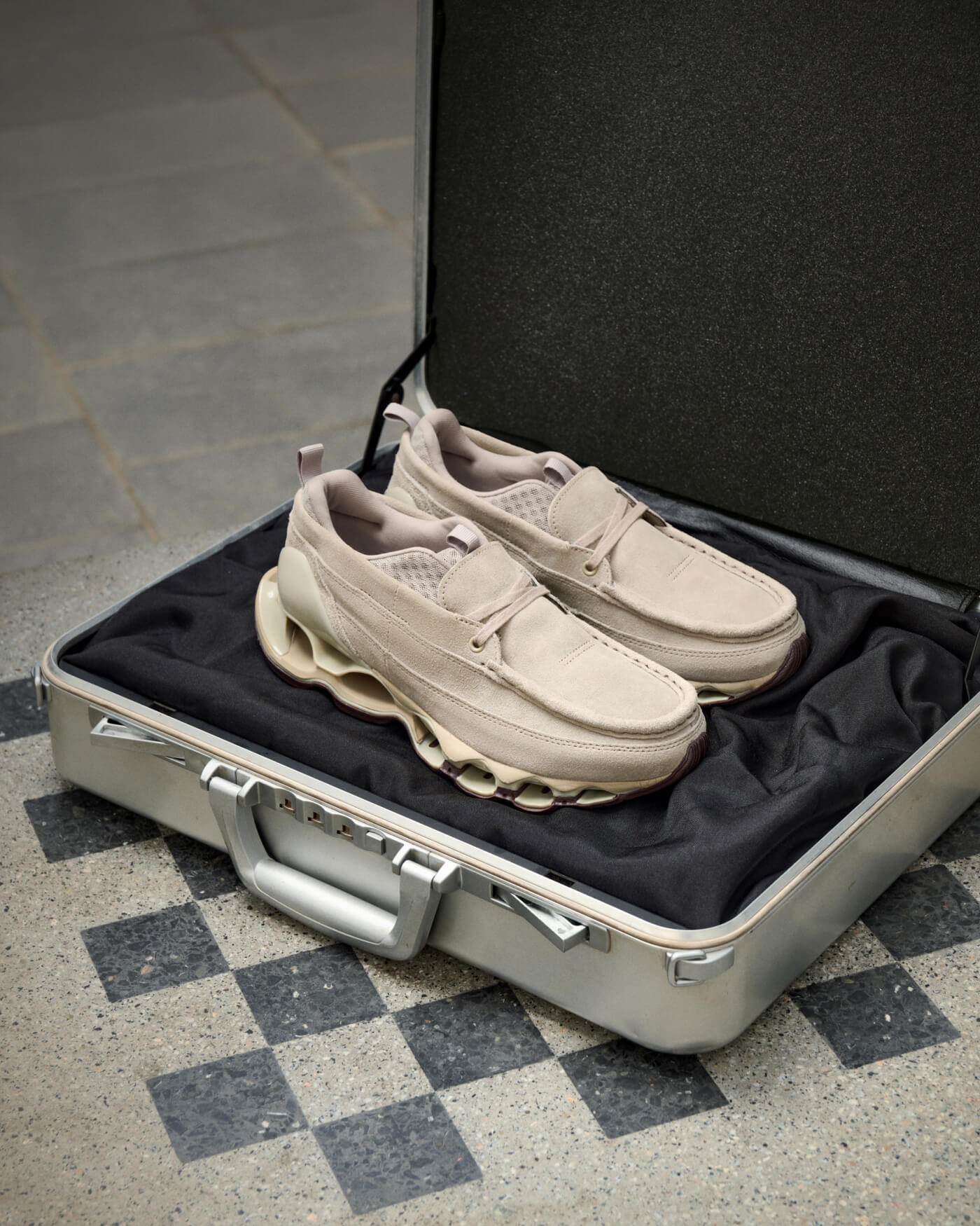 Mizuno Wave Prophecy Moc Suede - Taupe - D1GD243601