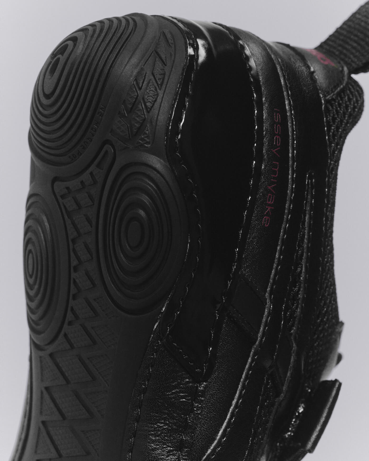 ASICS x Issey Miyake Hyper Taping - Black / Black - 1203A819-001