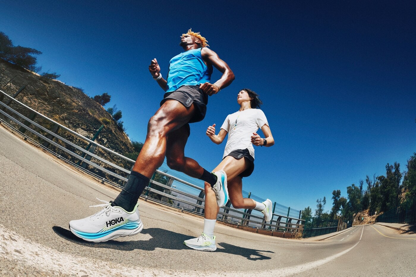 HOKA Clifton 11