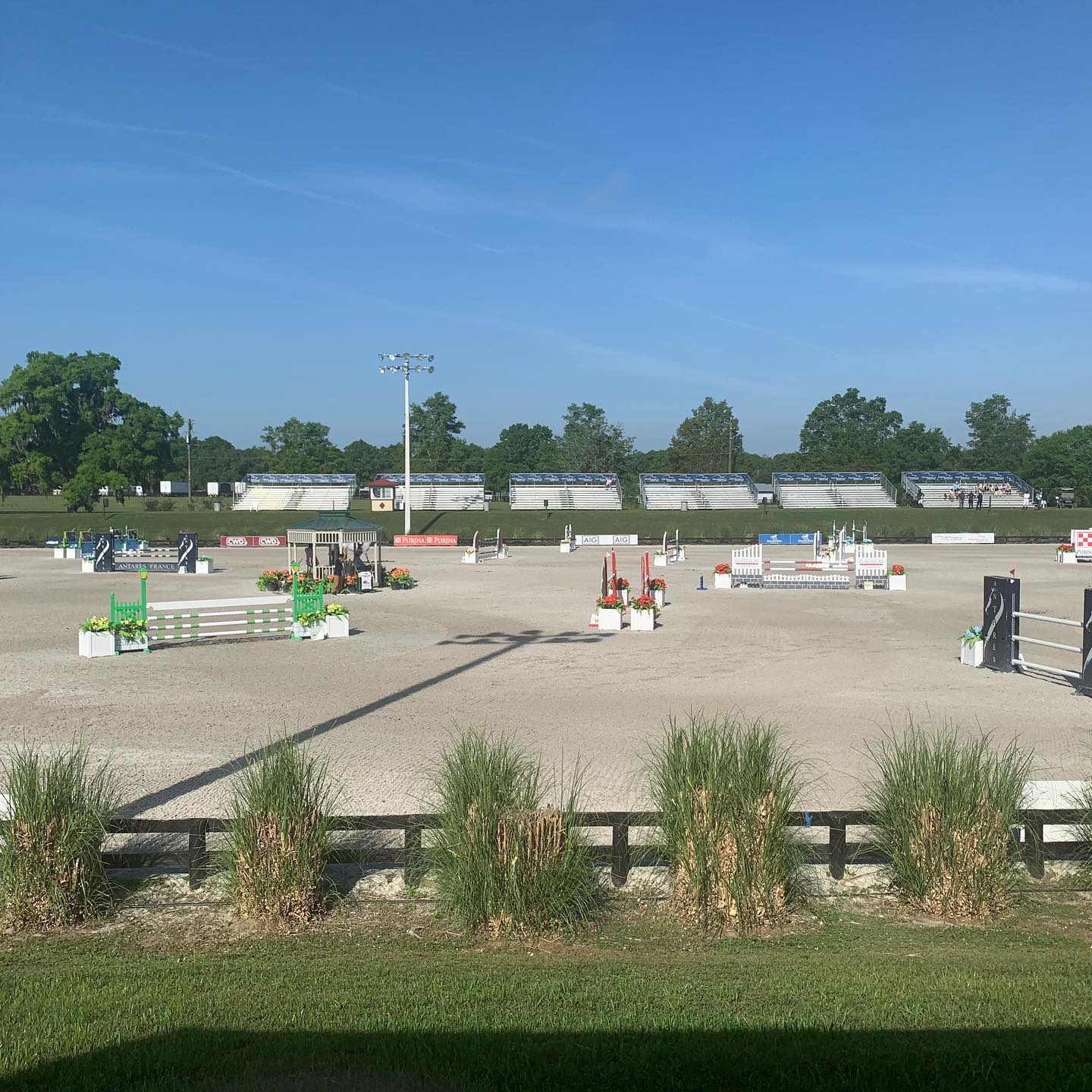 It’s great weather for a million dollar Grand Prix ! @hitshorseshows #manewayz #grandprix #showjumping