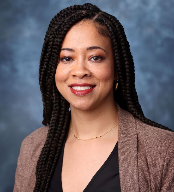 Vatonna Dunn identifies as hard of hearing and has worn hearing aids since age seven. She received a B.A. from the University of Michigan and an MBA from the University of Illinois in Urbana Champaign. She serves as the Treasurer for Lurie Children’s Disability in the Workplace Empowerment Resource Group, and is an active member of Sigma Gamma Rho Sorority, Inc., a historically African American organization committed to promoting quality education and uplifting the community. She enjoys time with family, reading and trying new restaurants. 