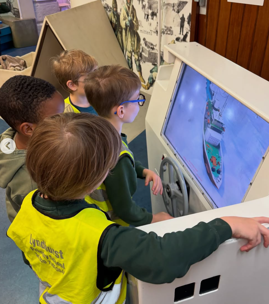 YEAR 2 SET SAIL FOR THE NATIONAL MARITIME MUSEUM!