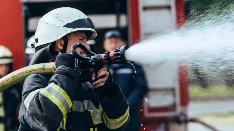 Por que você deve contratar um seguro de vida para bombeiro?