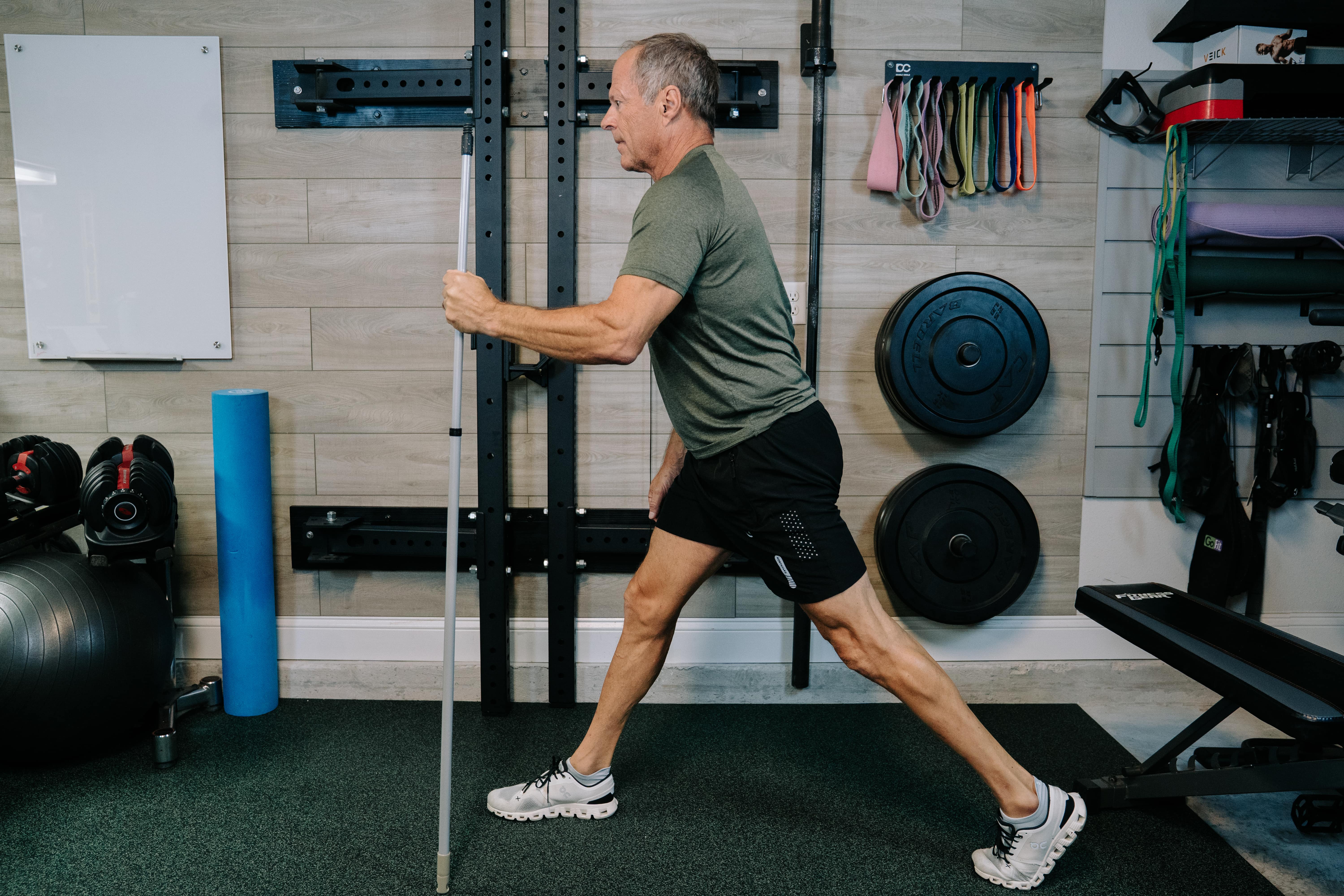 Men demonstrating forward Leaning Lunge stretch starting position