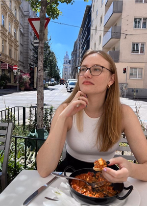Image of Anna K, Full Stack Developer at Loox