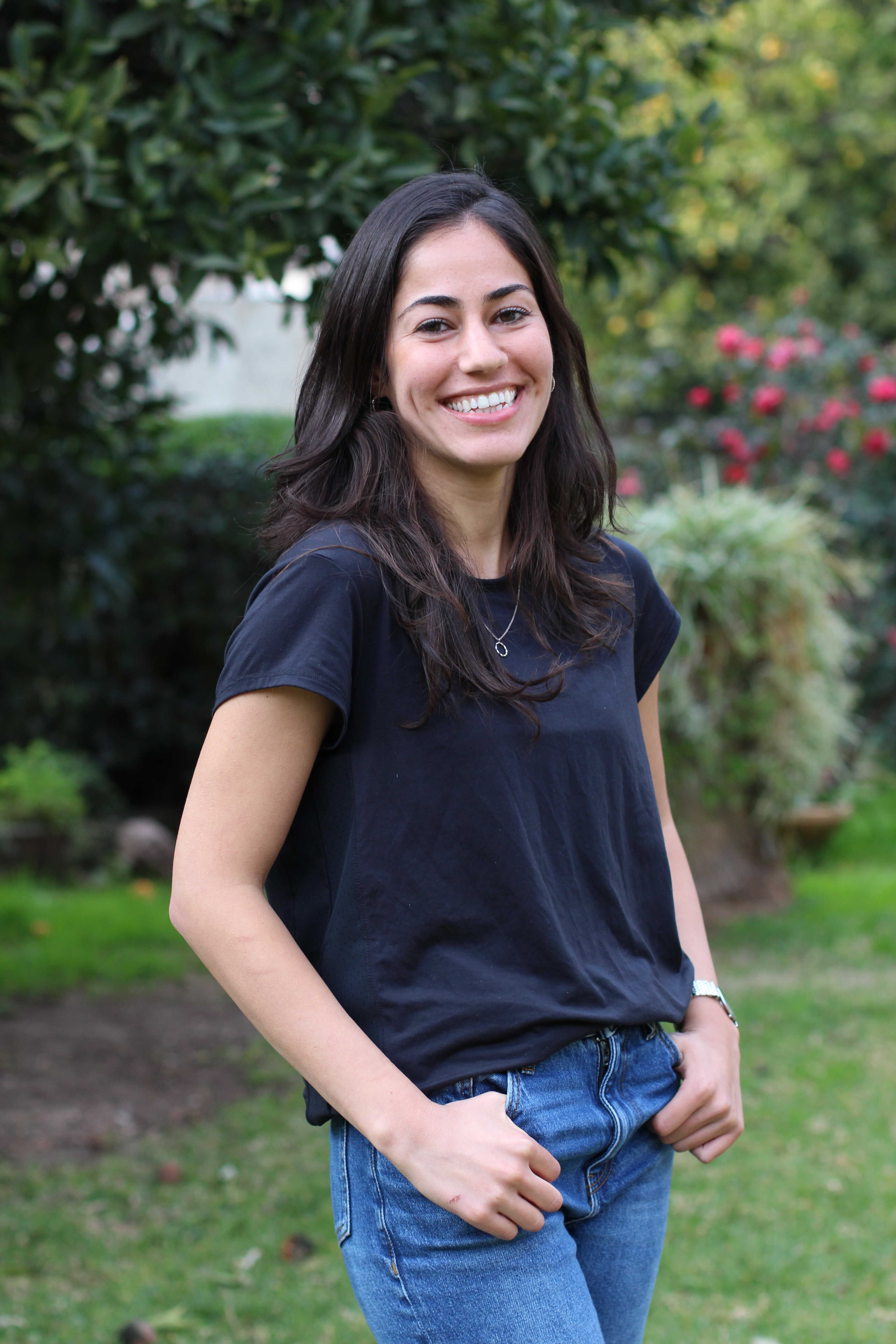 "Image of Hanna Cabessa, Content Marketing Writer at Loox"