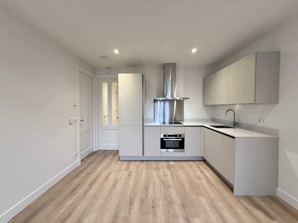 private-rentals for rent on Vespuccistraat