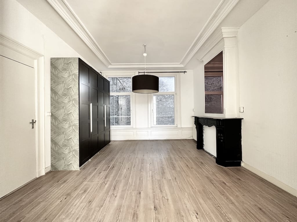 apartments for rent on Overtoom