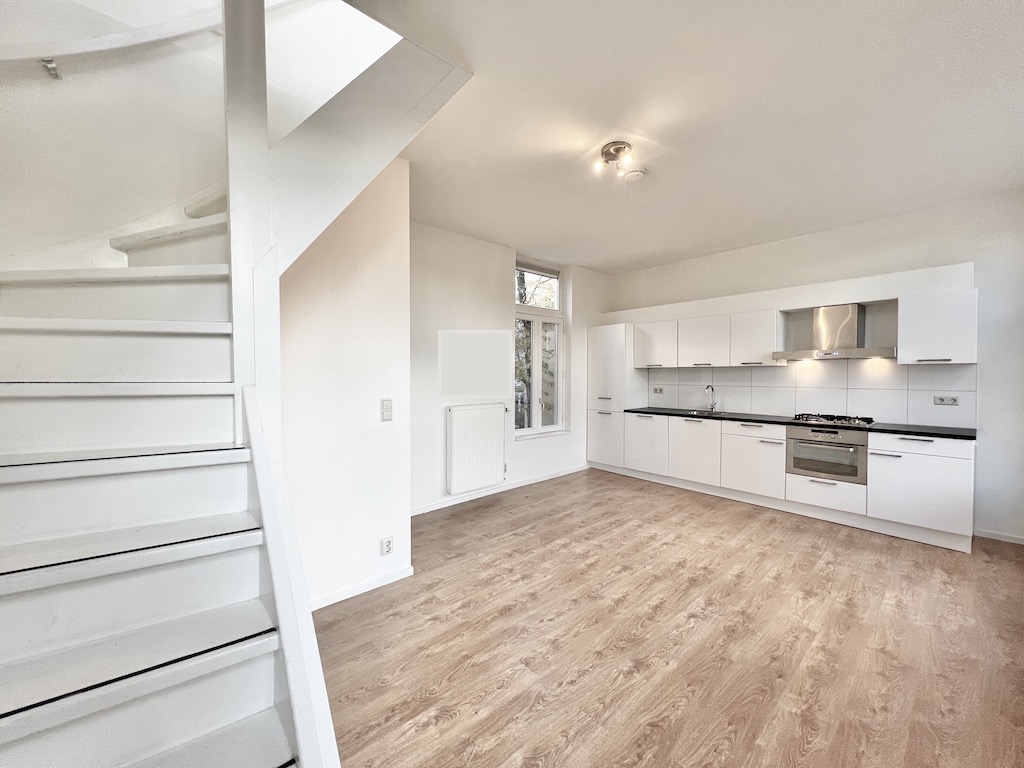 apartments for rent on Emmastraat