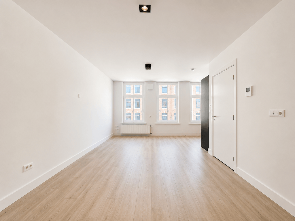 apartments for rent on Van Woustraat