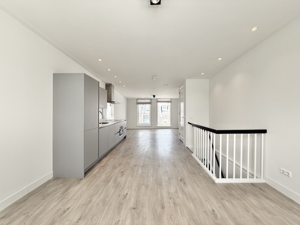 private-rentals for rent on Albert Cuypstraat