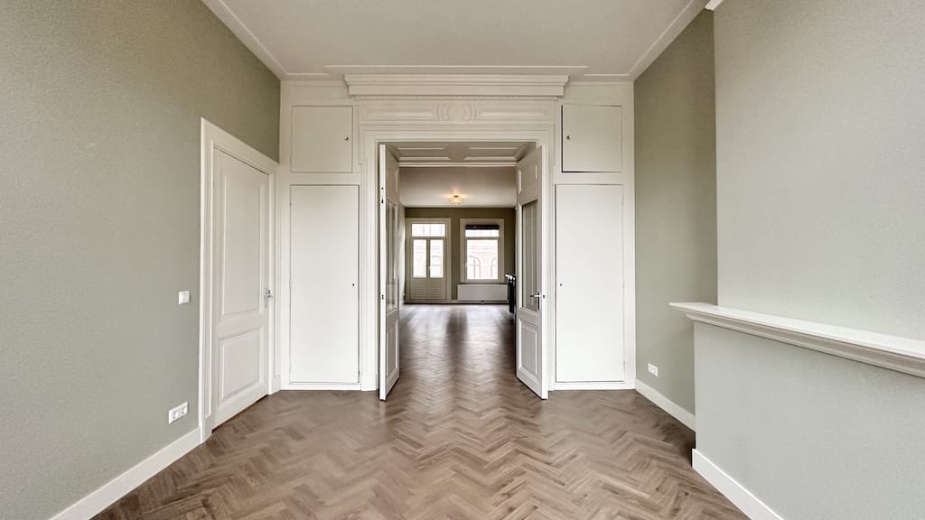 apartments for rent on Van Baerlestraat 36-1