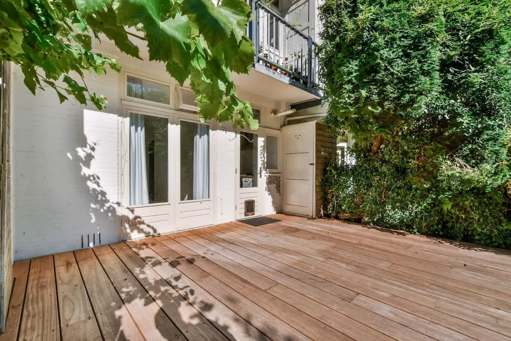 free-sector-houses for rent on Hunzestraat 127-H