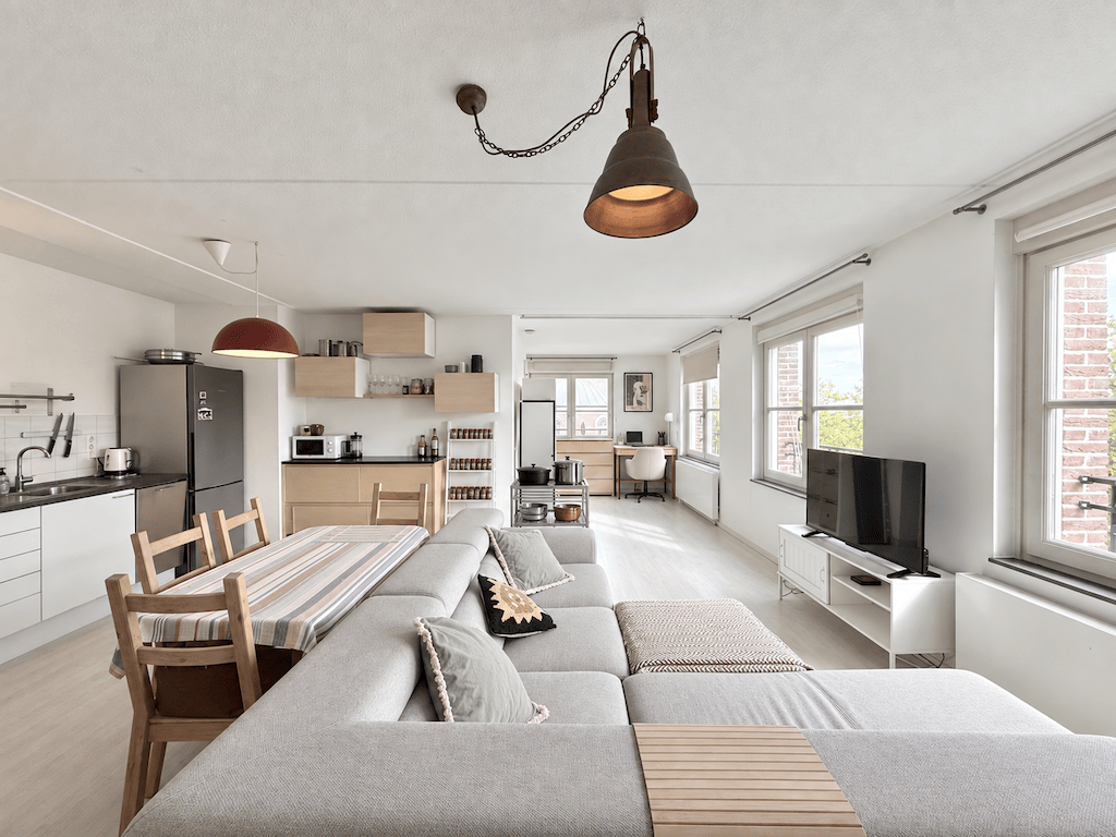 vrije-sector-woningen te huur op Baarsjesweg 192-C